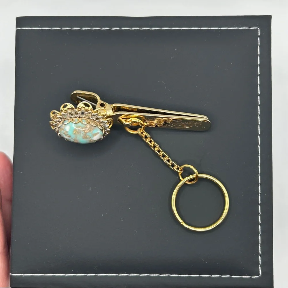 Vintage Kings - Key Finder Los Angeles Turquoise Simulated Stone Flower